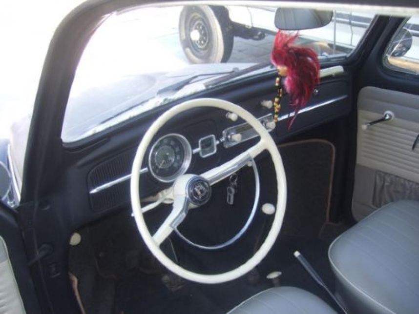 1963 VW Ragtop Bug - Dashboard